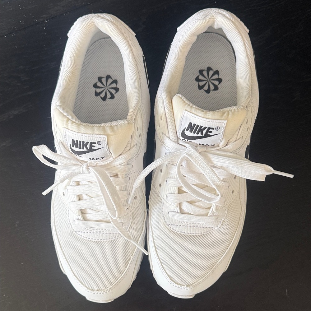 Nike Air Max Women's White with Black Swoosh Athletic Shoes - Picture 4 of 9